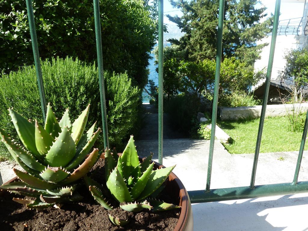 Apartment Vanda Splitska Exterior foto